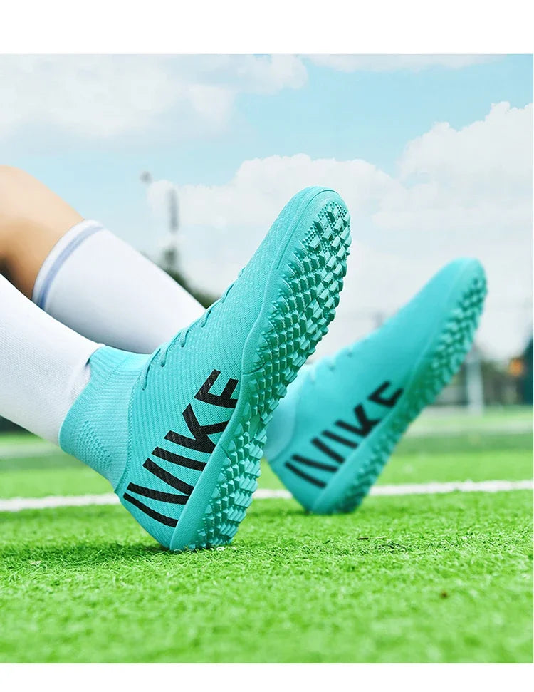 New Men Football Boots Professional Match Sneakers Training Ultralight Soccer Shoes Indoor Sports Shoes Cleats Grass Unisex