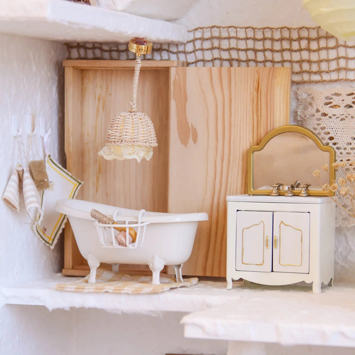 Miniature Simulation Furniture 1:12 Scale for Bathroom, Kitchen, and Bedroom, Suitable for Mini House Decorations