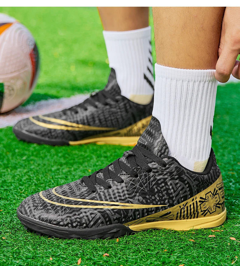 Professional Men Ankle Football Boots Outdoor Grass Cleats Unisex Soccer Shoes Long Spikes FG/TF Football Shoes Chuteira Society