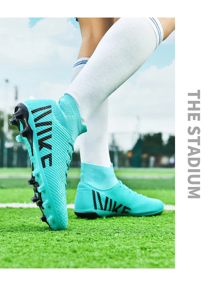 New Men Football Boots Professional Match Sneakers Training Ultralight Soccer Shoes Indoor Sports Shoes Cleats Grass Unisex