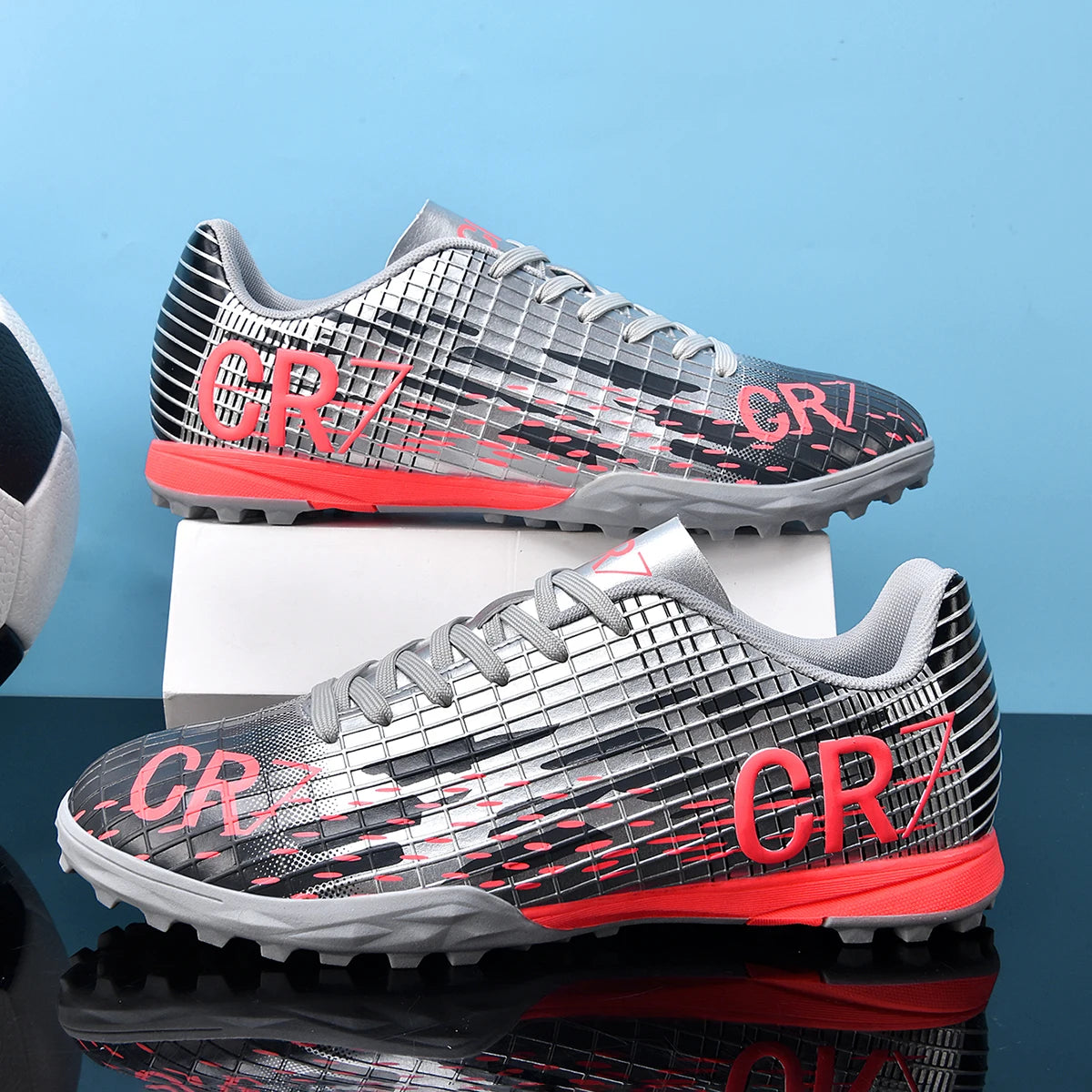 Professional Football Boots Men Soccer Shoes Adult Society Football Cleats Ultralight Training Soccer Sneaker Outdoor Sports