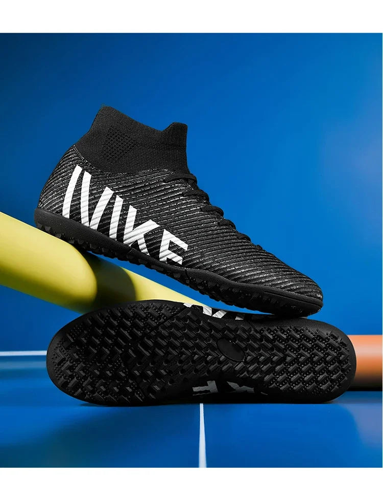 New Men Football Boots Professional Match Sneakers Training Ultralight Soccer Shoes Indoor Sports Shoes Cleats Grass Unisex