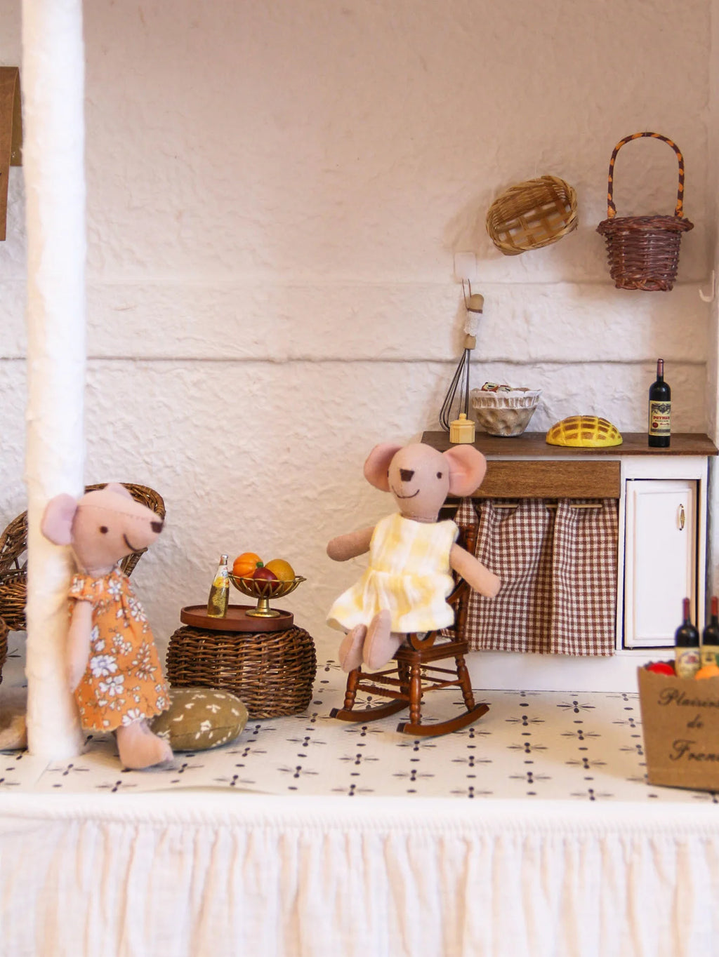 Miniature Simulation Furniture 1:12 Scale for Bathroom, Kitchen, and Bedroom, Suitable for Mini House Decorations