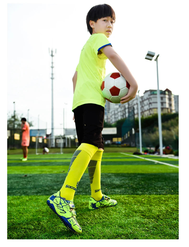 Kids Football Boots Child Soccer Shoe Anti Skid Boys Turf Cleats Hard Court Youth Training Trainers Children Futsal Sneakers