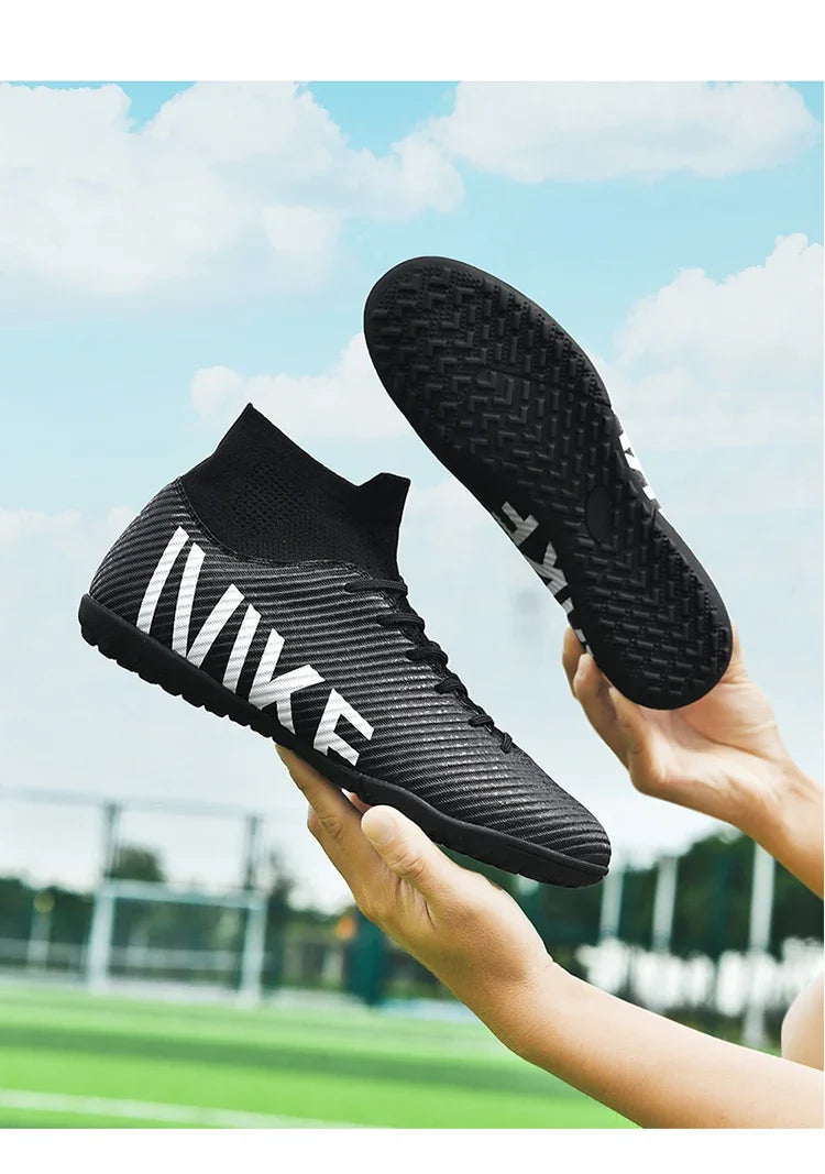 New Men Football Boots Professional Match Sneakers Training Ultralight Soccer Shoes Indoor Sports Shoes Cleats Grass Unisex