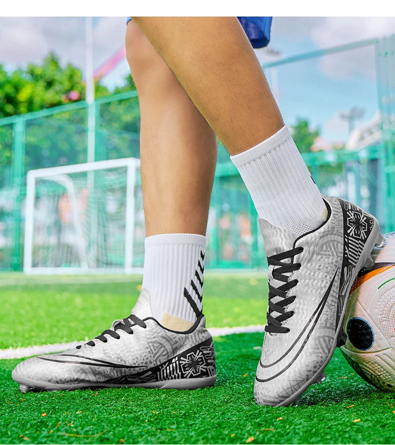 Professional Men Ankle Football Boots Outdoor Grass Cleats Unisex Soccer Shoes Long Spikes FG/TF Football Shoes Chuteira Society